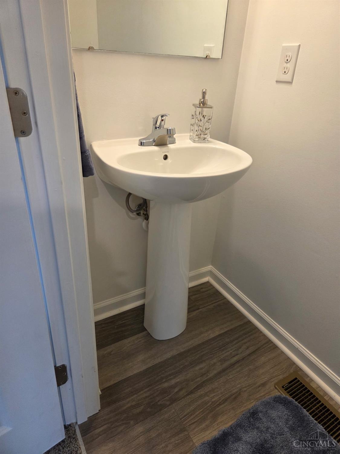 Homes for sale in Batavia Twp, OH | 149 Wooded Ridge, Batavia Twp, OH 45102 | MLS# 1861943