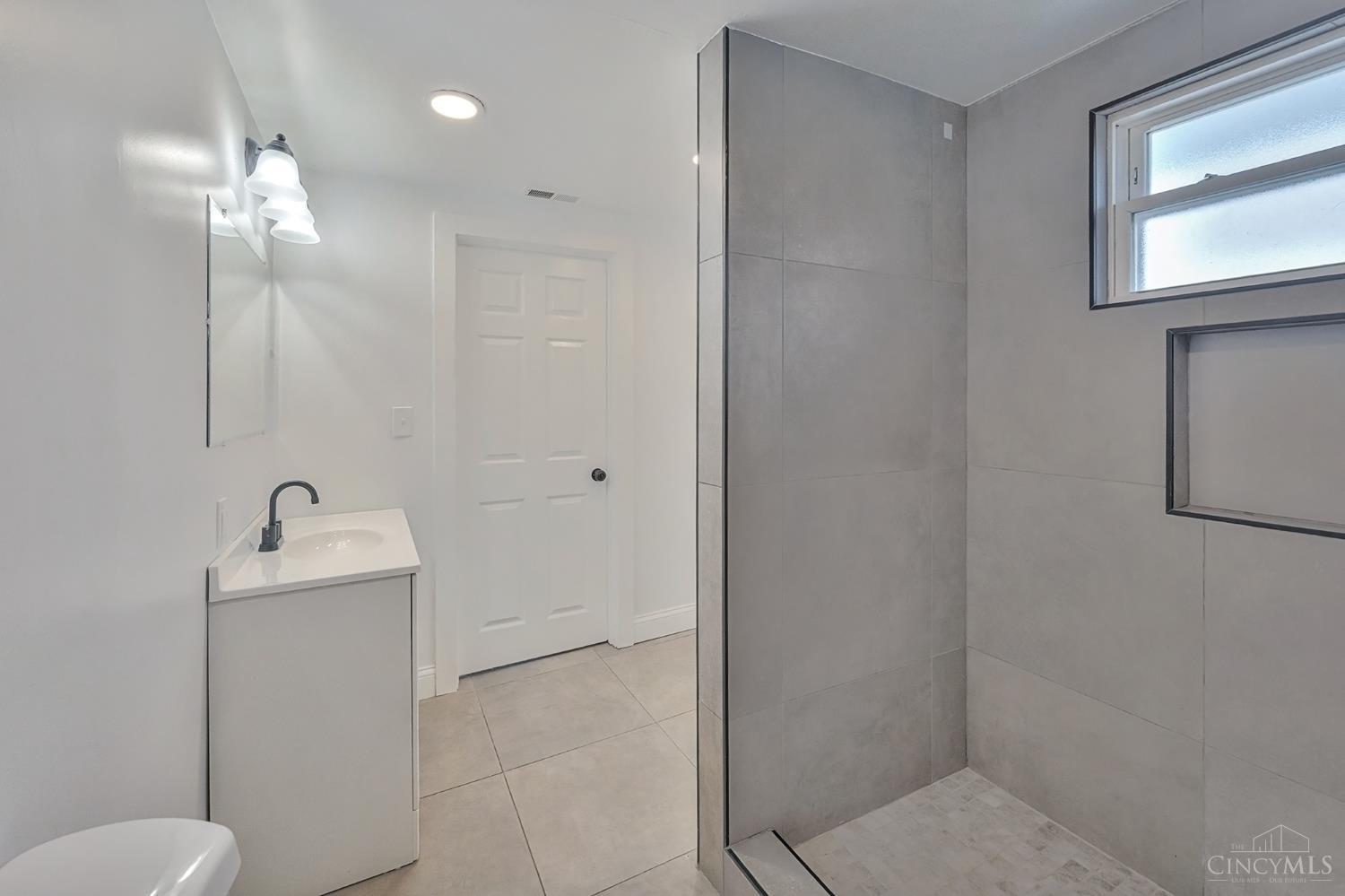 5811 Bramble Avenue, Cincinnati, OH, 45227 — photo 29