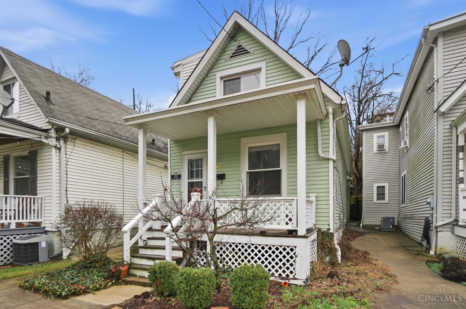 Homes for sale in Cincinnati, OH | 550 Delta Ave, Cincinnati, OH 45226 | MLS# 1871014