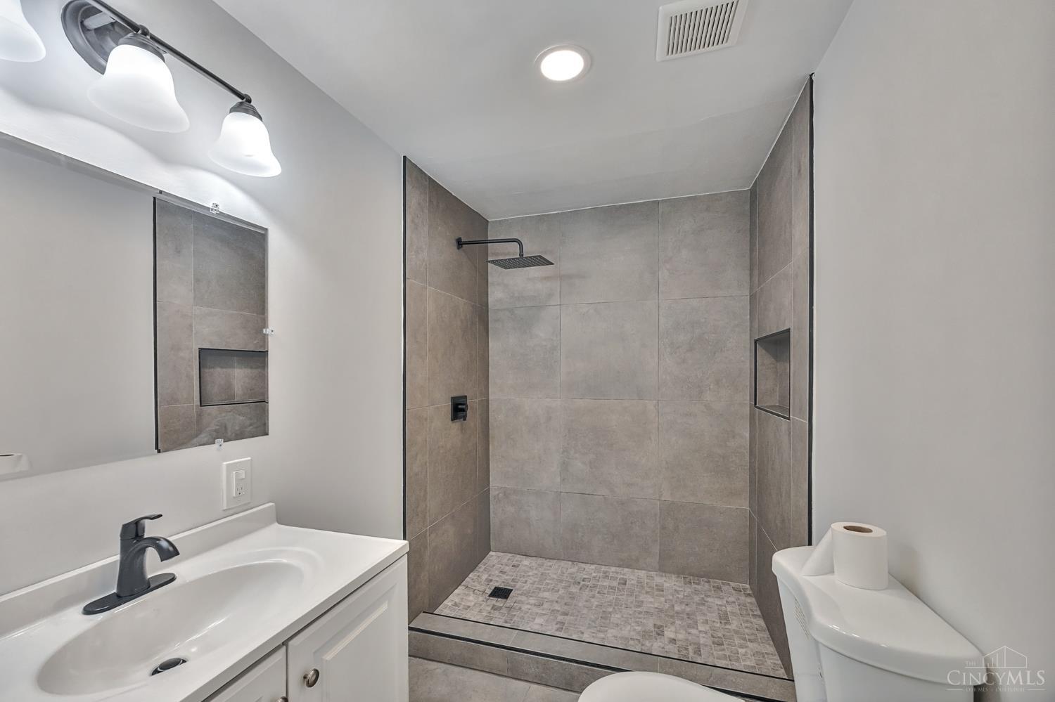 5811 Bramble Avenue, Cincinnati, OH, 45227 — photo 26