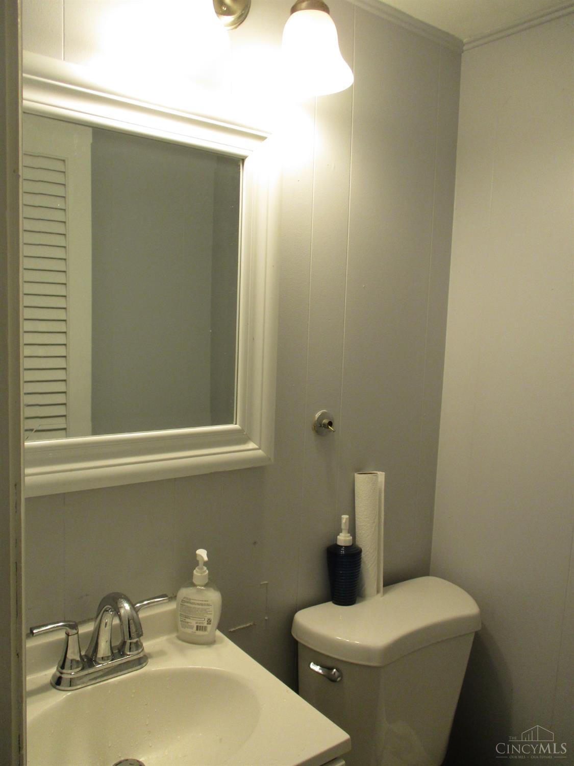 3578 Fieldcrest Drive, Cincinnati, OH, 45211 — photo 11