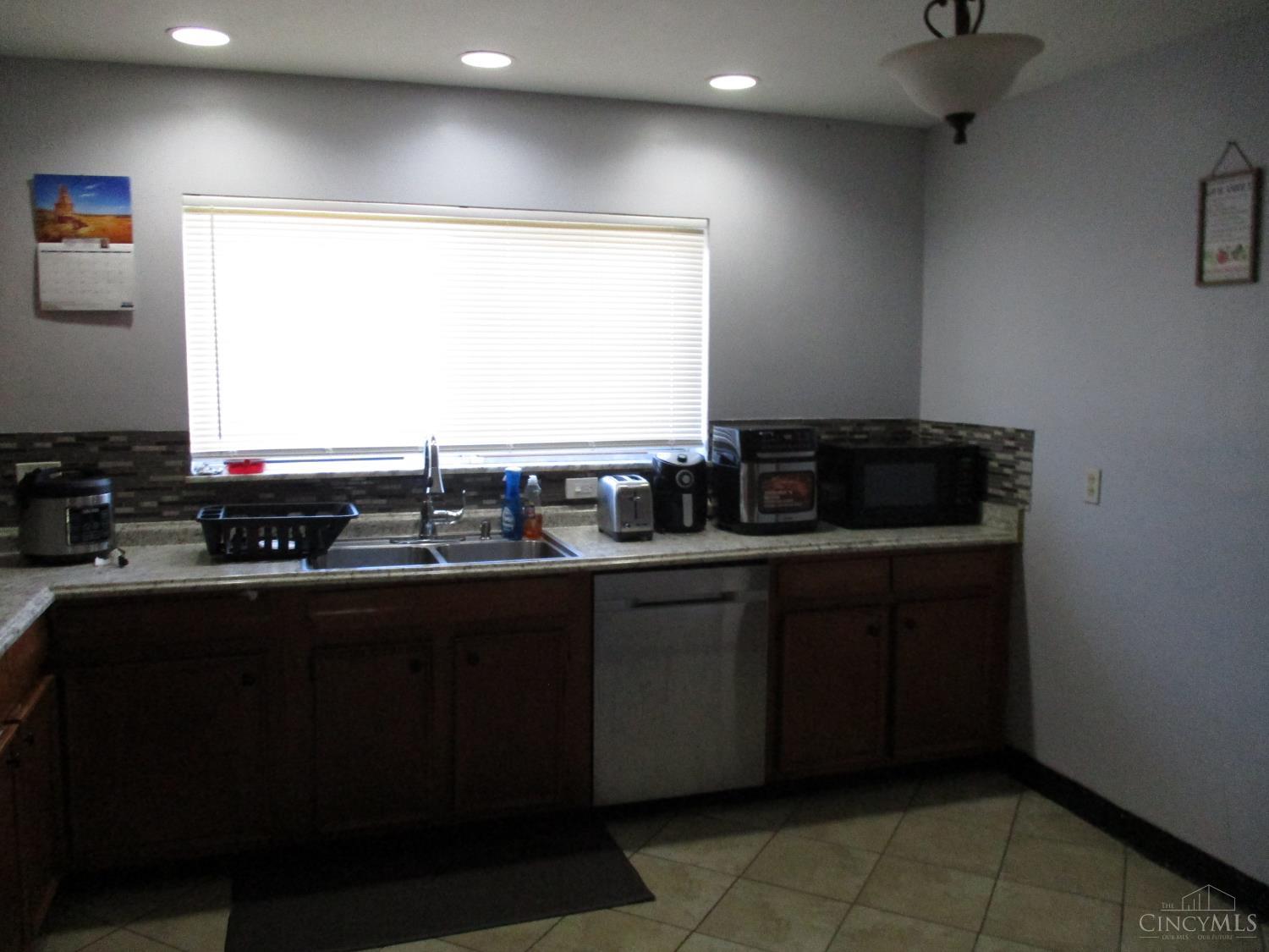 3578 Fieldcrest Drive, Cincinnati, OH, 45211 — photo 29