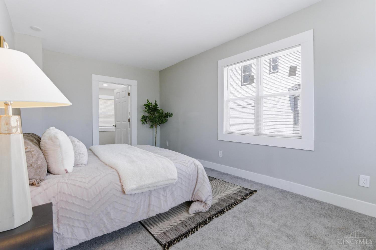 6207 Coleridge Avenue, Cincinnati, OH, 45213 — photo 17