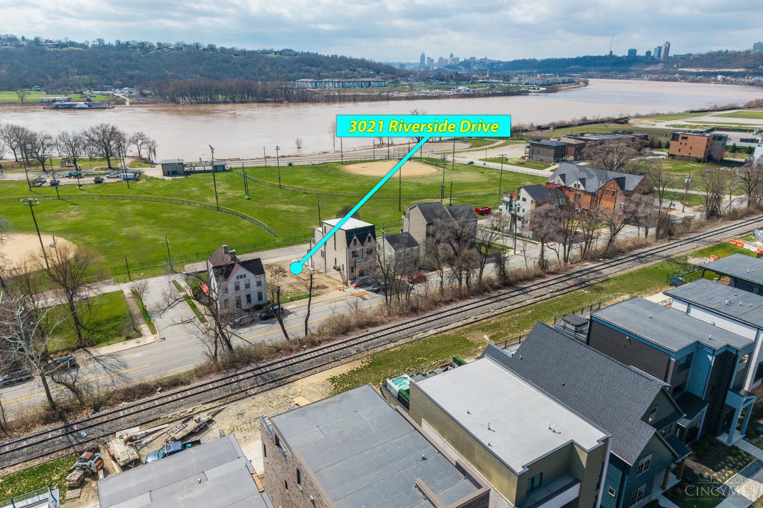 3021 Riverside Drive, Cincinnati, OH, 45226 — photo 3