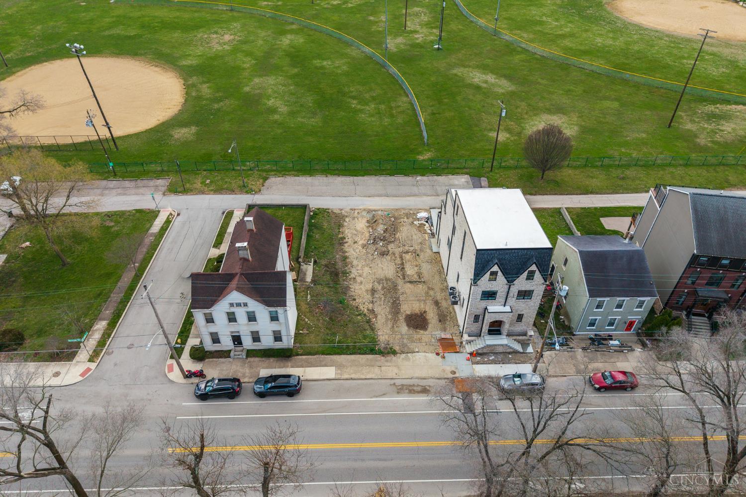 3021 Riverside Drive, Cincinnati, OH, 45226