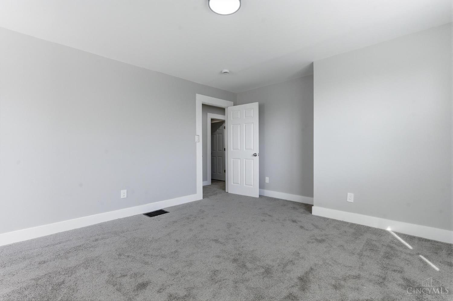 6207 Coleridge Avenue, Cincinnati, OH, 45213 — photo 27