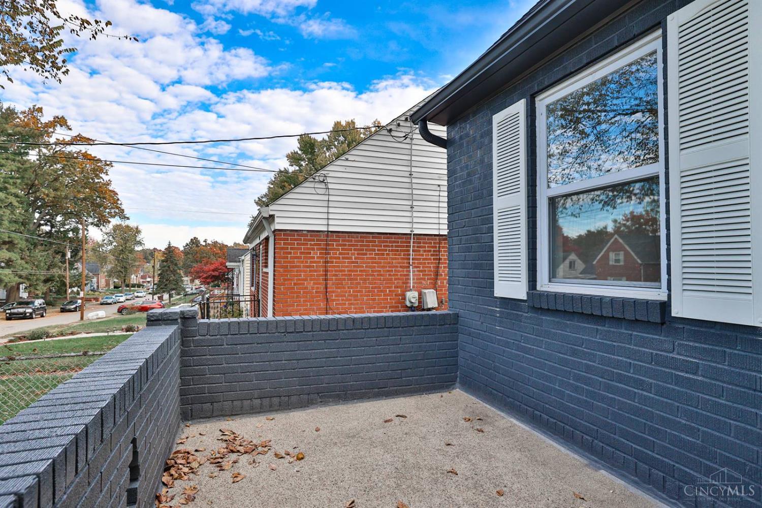 Homes for sale in Golf Manor, OH | 6402 Mayflower Ave, Golf Manor, OH 45237 | MLS# 1871623