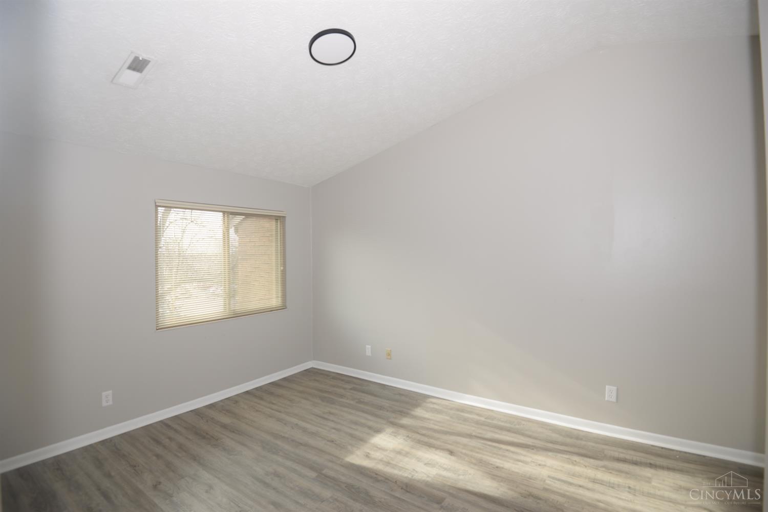 5985 Meadow Creek Drive #9, Milford, OH, 45150 — photo 32