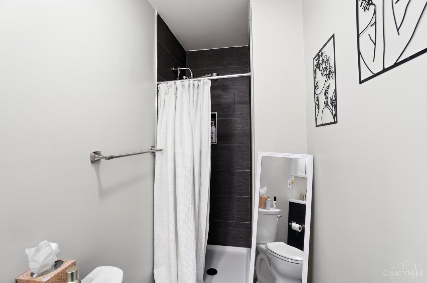2406 Auburn Avenue, Cincinnati, OH, 45219 — photo 10