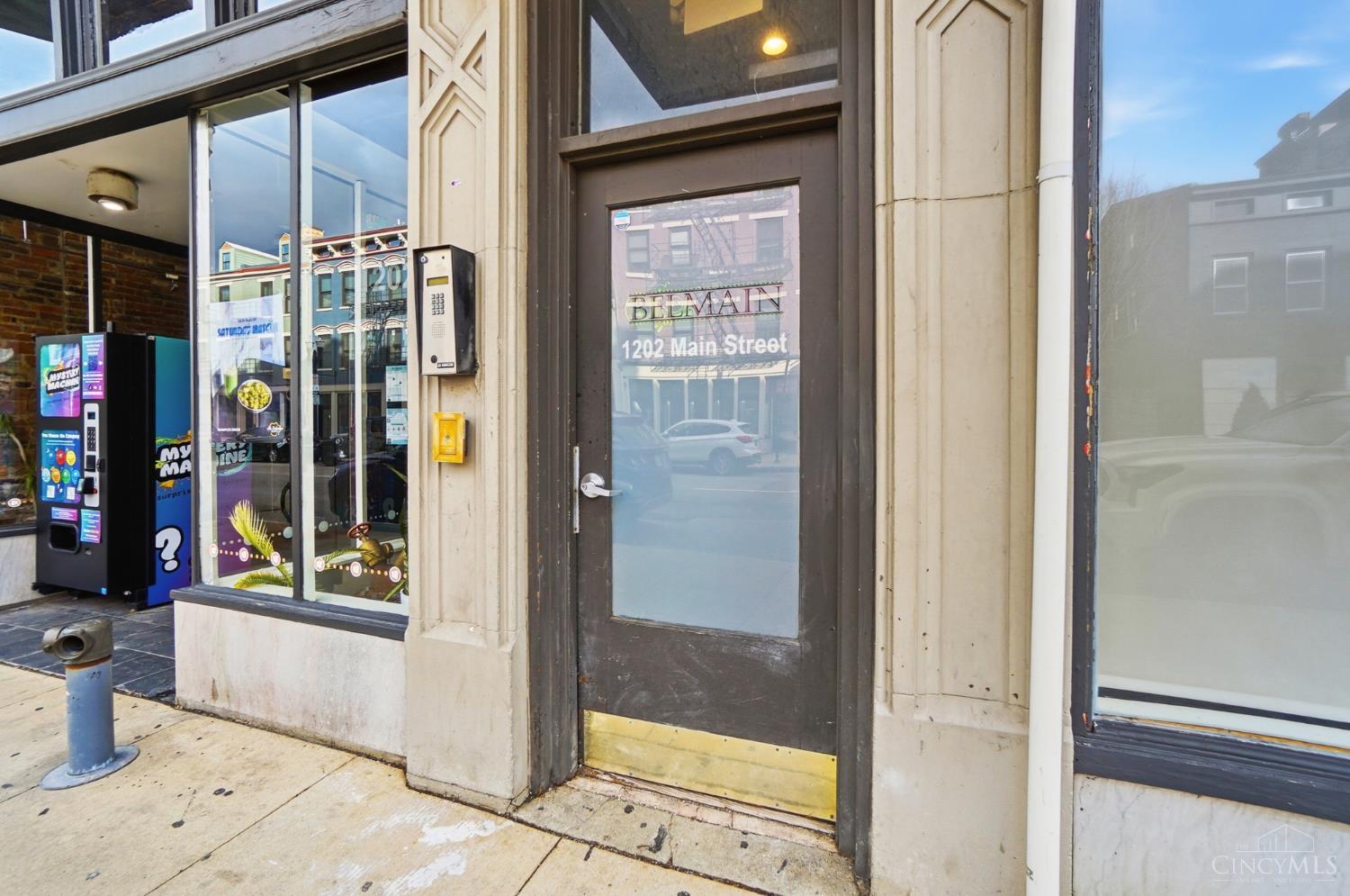 1202 Main Street #16, Cincinnati, OH, 45202