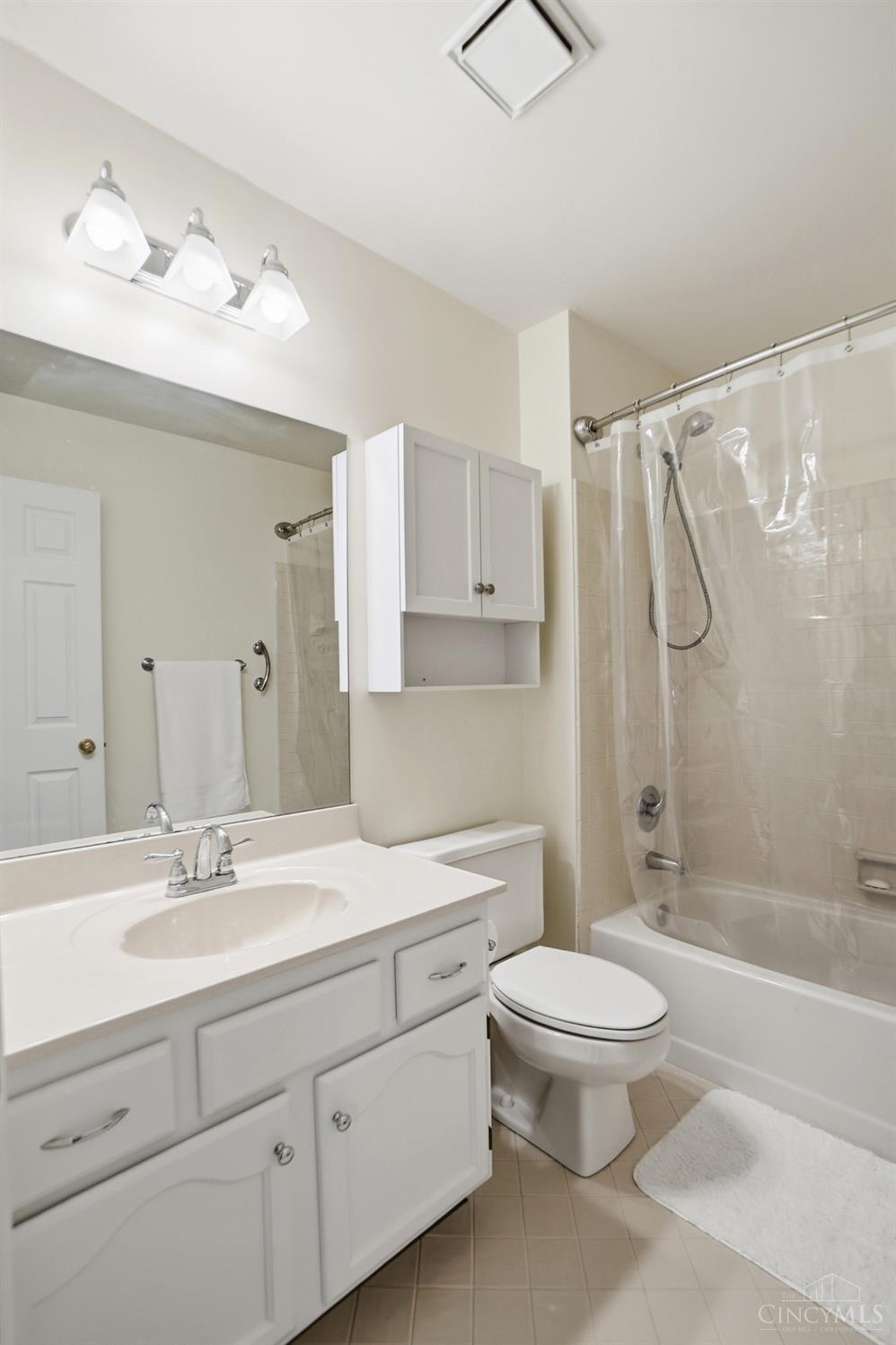6872 Sandharbor Court, Hamilton Twp, OH, 45039 — photo 28