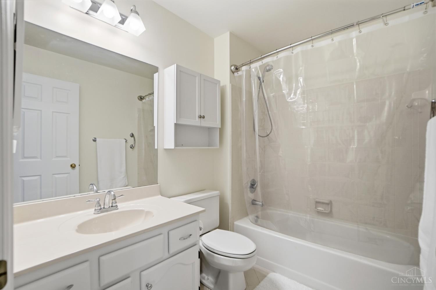 6872 Sandharbor Court, Hamilton Twp, OH, 45039 — photo 27