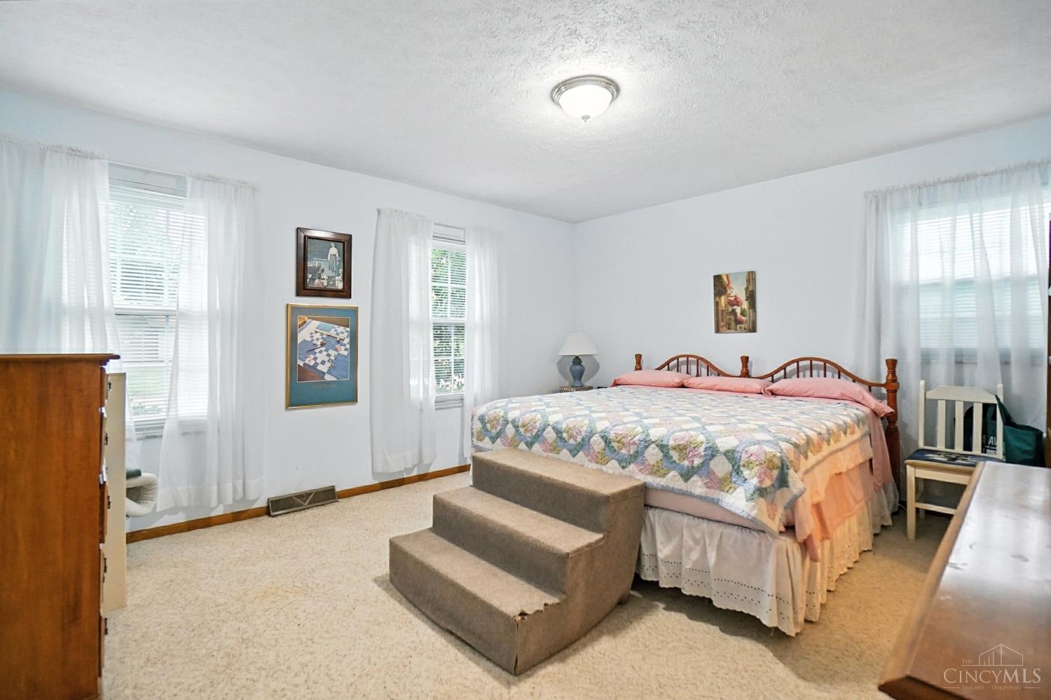 8253 Lake Ridge Drive, West Chester, OH, 45069 — photo 11