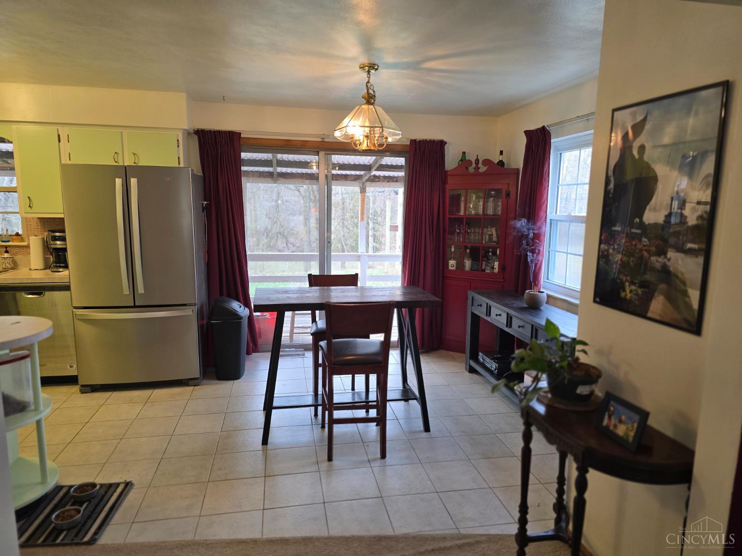 Homes for sale in Hamilton, OH | 95 Reister Dr, Hamilton, OH 45013 | MLS# 1872052