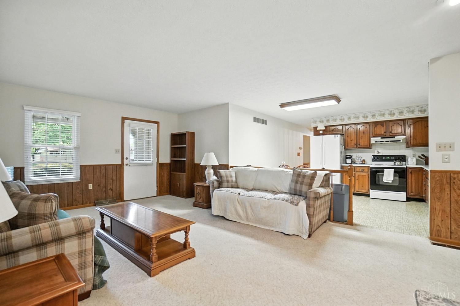8253 Lake Ridge Drive, West Chester, OH, 45069 — photo 6