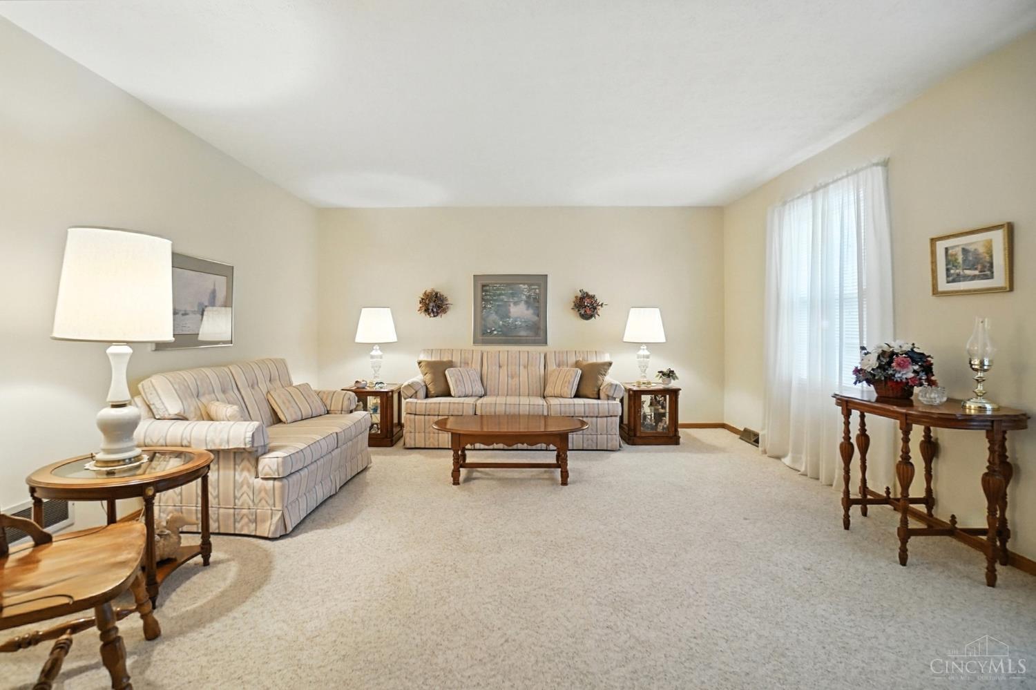 8253 Lake Ridge Drive, West Chester, OH, 45069 — photo 17
