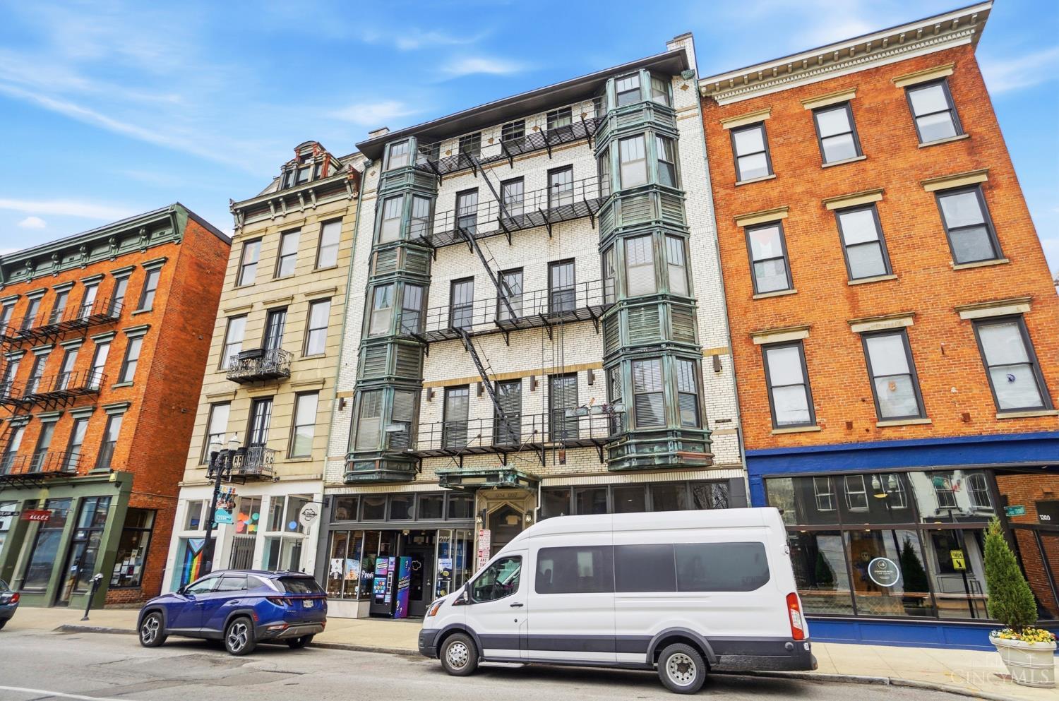 1202 Main Street #16, Cincinnati, OH, 45202 — photo 2