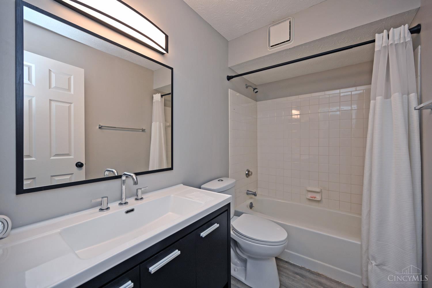 5985 Meadow Creek Drive #9, Milford, OH, 45150 — photo 46