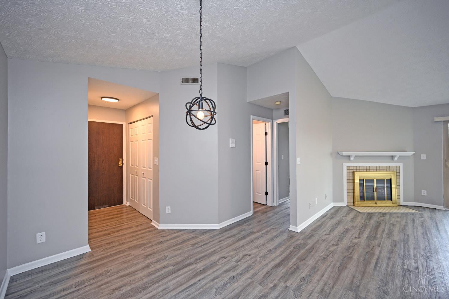 5985 Meadow Creek Drive #9, Milford, OH, 45150 — photo 4