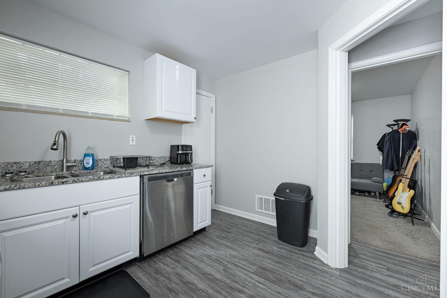 3320 Freddie, Cincinnati, OH, 45205 — photo 14