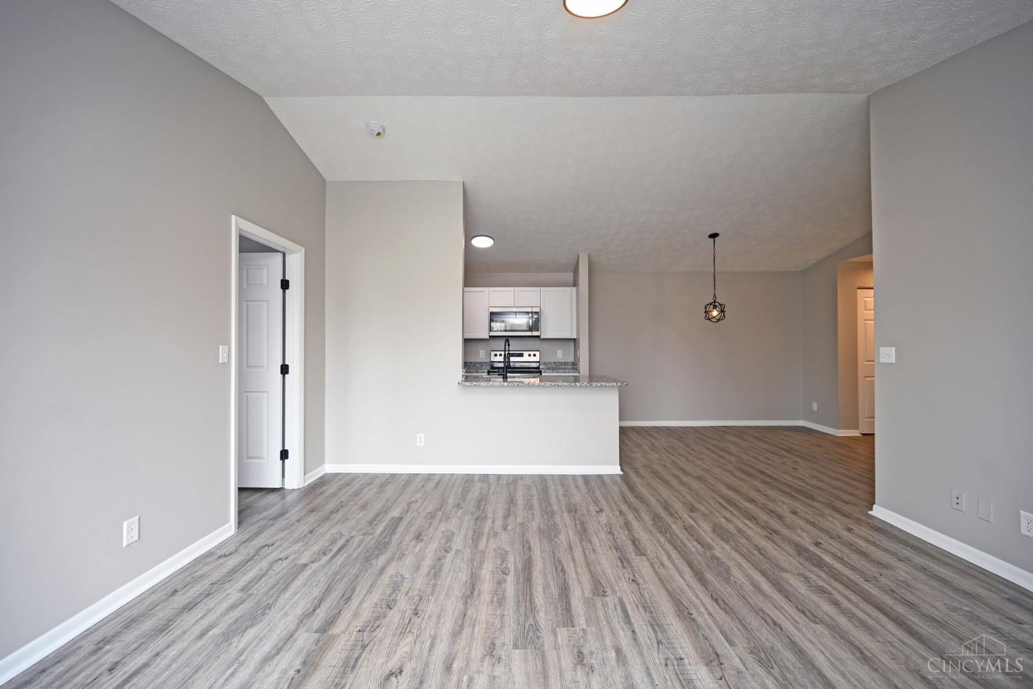 5985 Meadow Creek Drive #9, Milford, OH, 45150 — photo 9