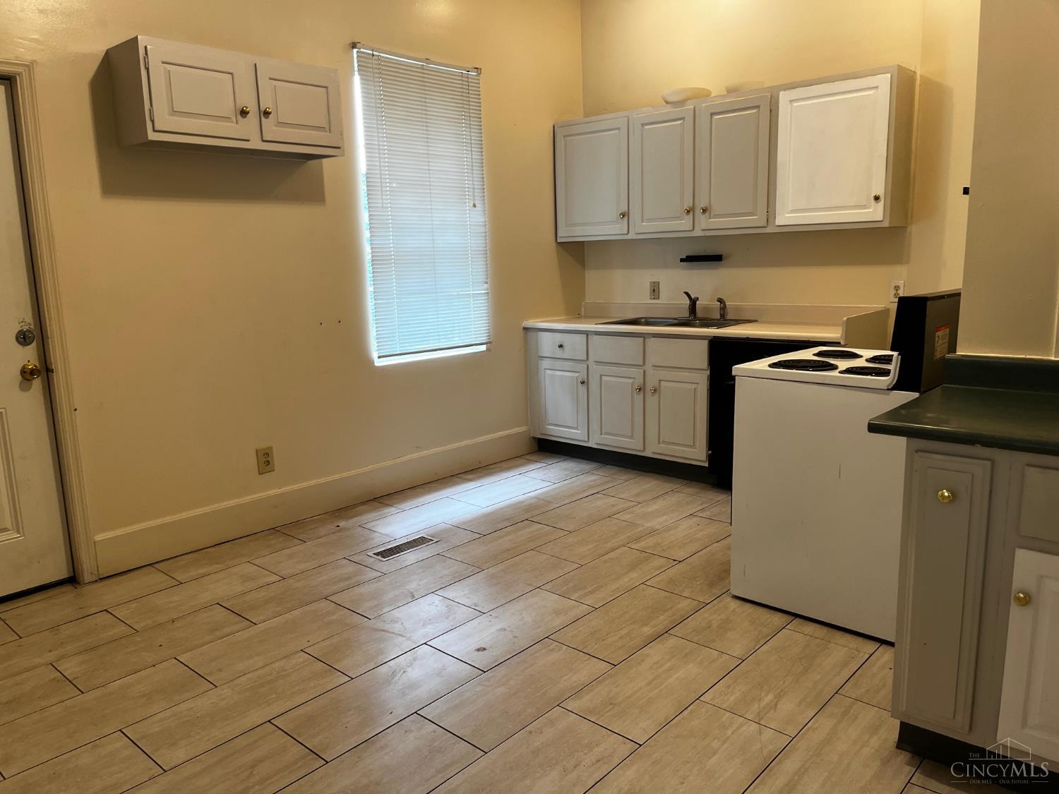 241 University Avenue, Cincinnati, OH, 45219 — photo 3