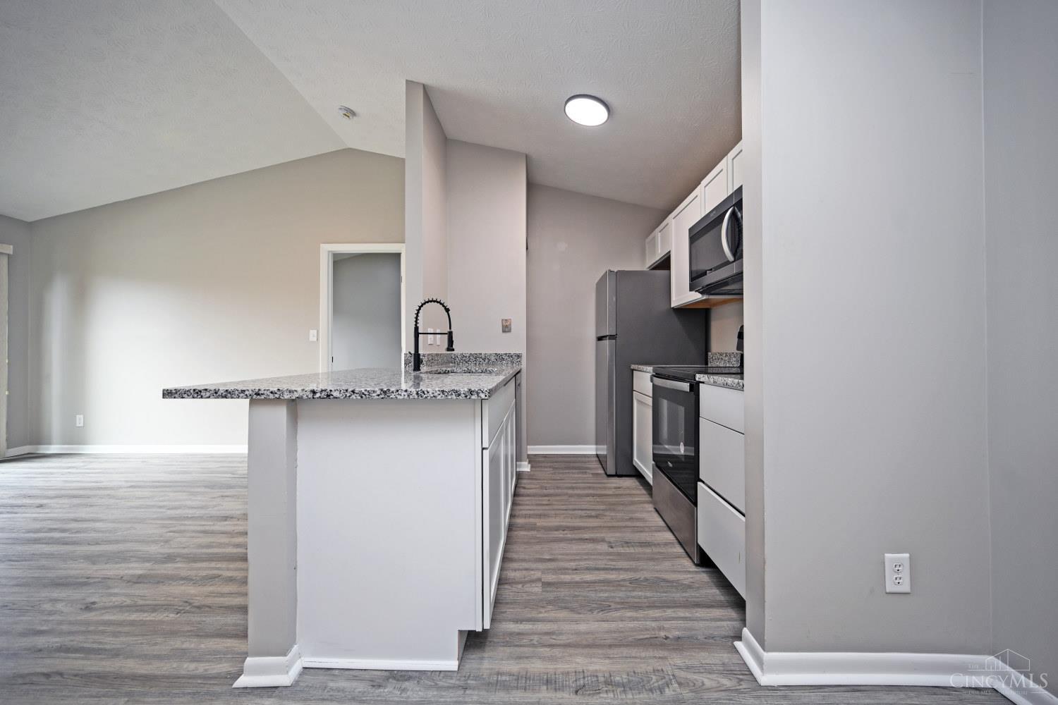 5985 Meadow Creek Drive #9, Milford, OH, 45150 — photo 16