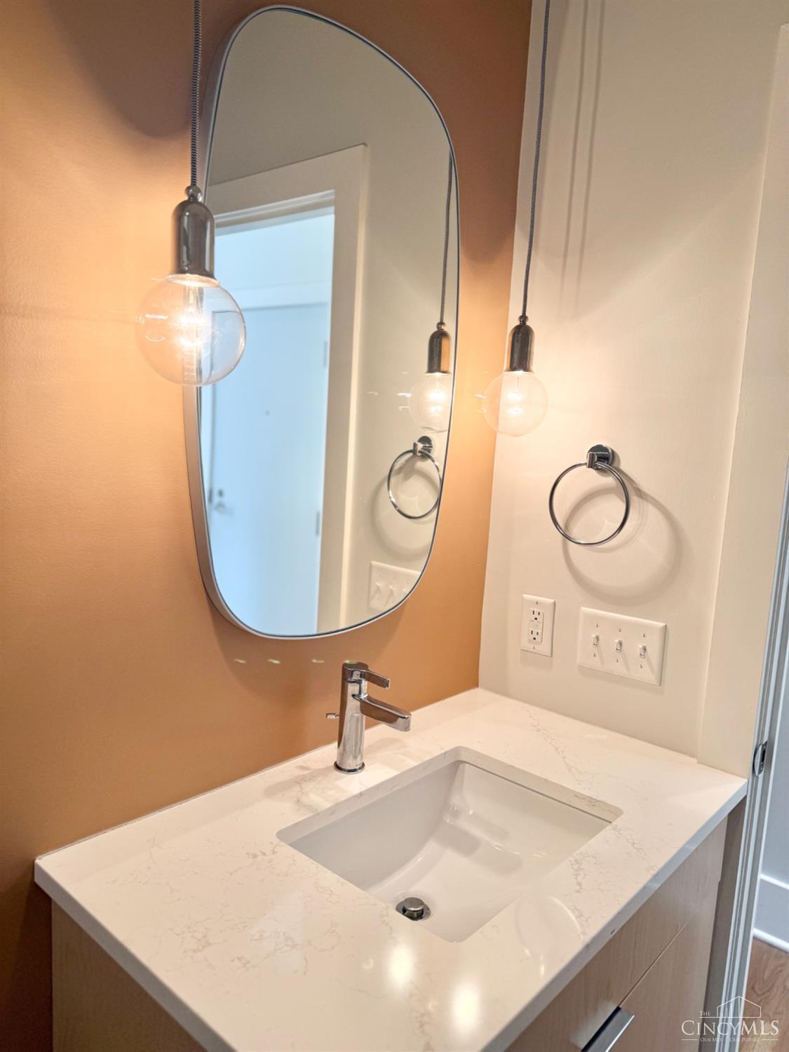 915 Vine Street, Cincinnati, OH, 45202 — photo 17