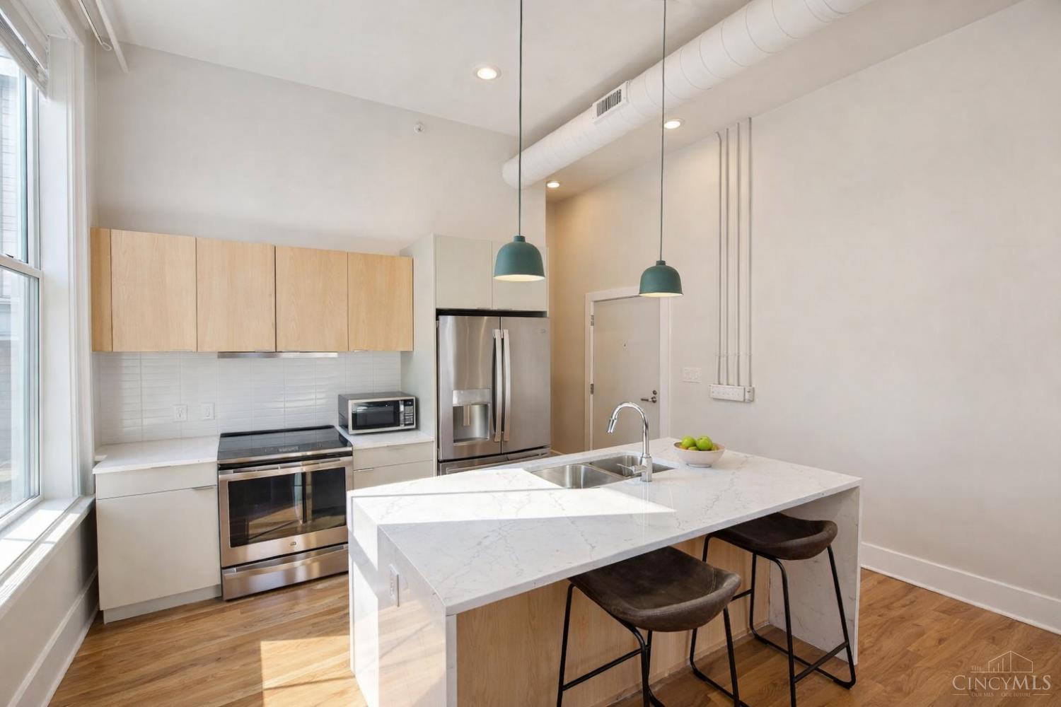915 Vine Street, Cincinnati, OH, 45202 — photo 3