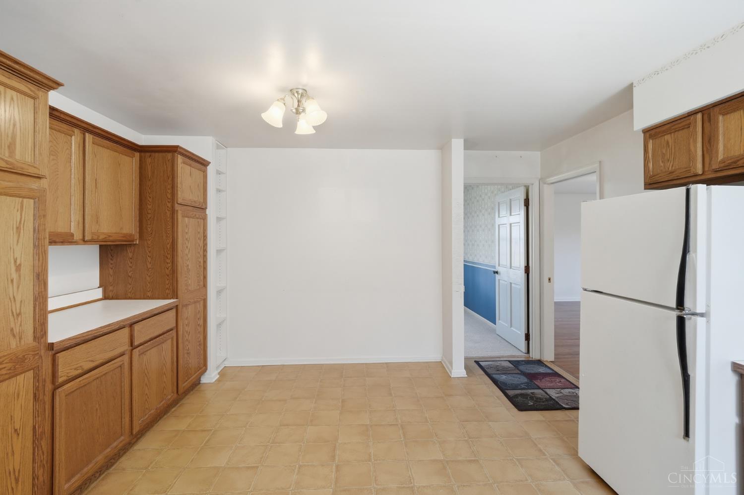 7628 Lesourdsville West Chester Road, West Chester, OH, 45069 — photo 19