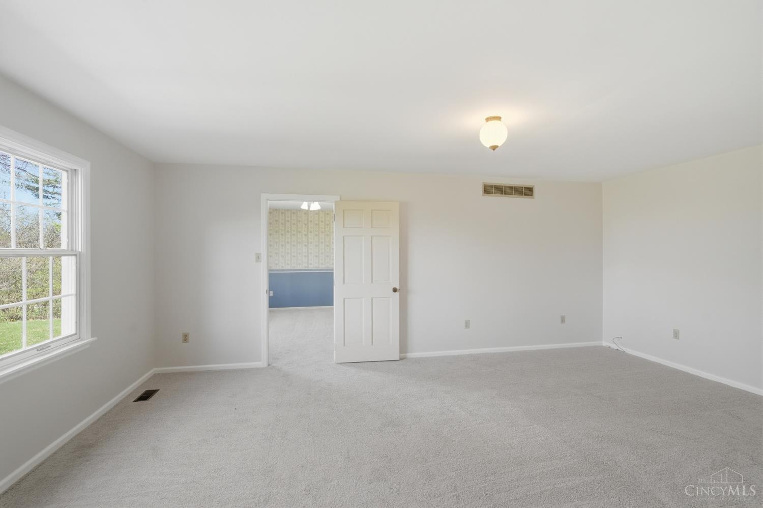 7628 Lesourdsville West Chester Road, West Chester, OH, 45069 — photo 23