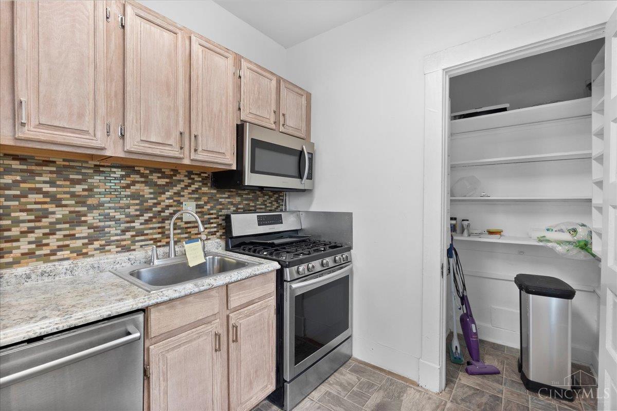 3446 Golden Avenue, Cincinnati, OH, 45226 — photo 25