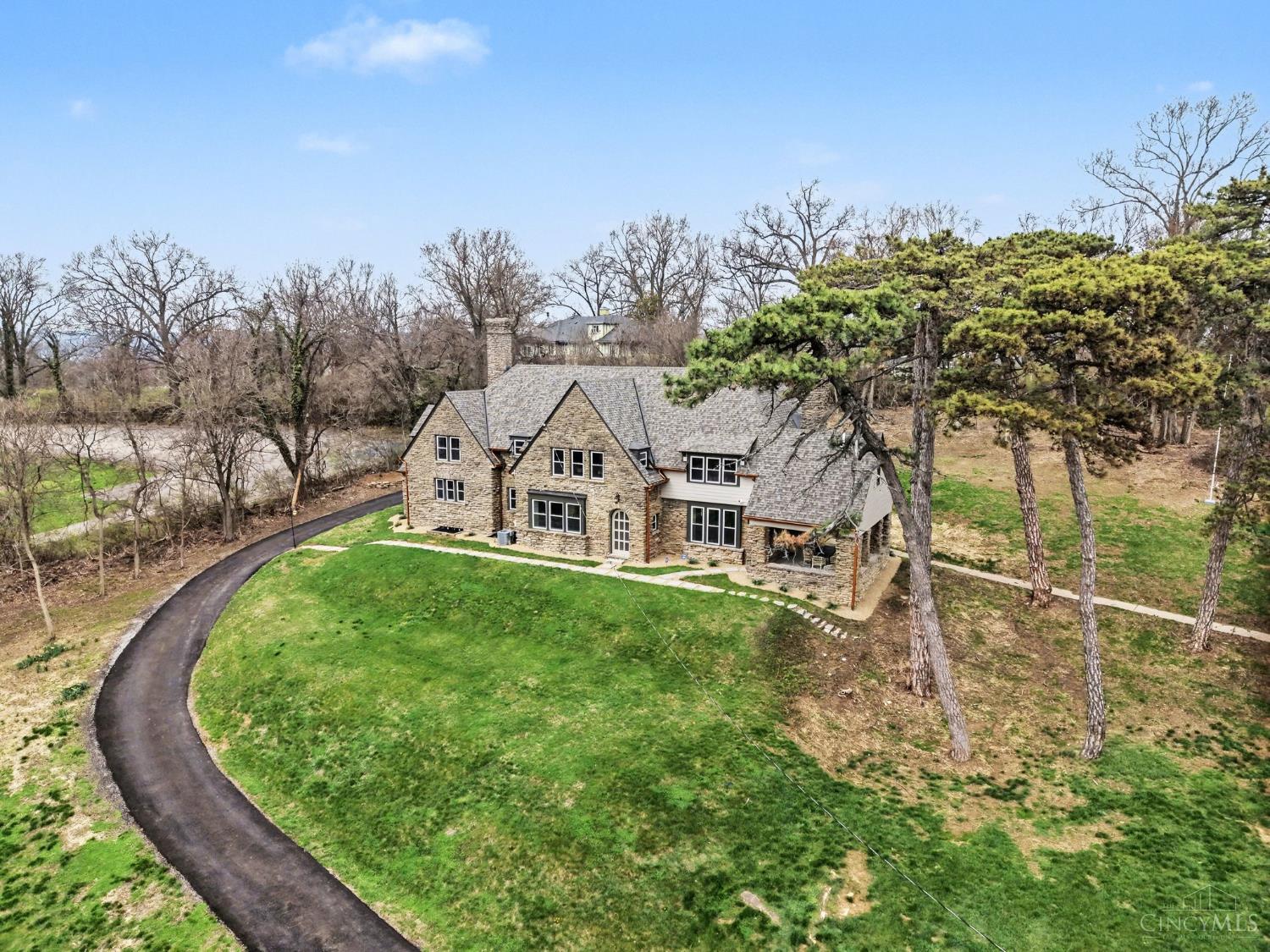 740 Fred Shuttlesworth Circle, Cincinnati, OH, 45229 — photo 2