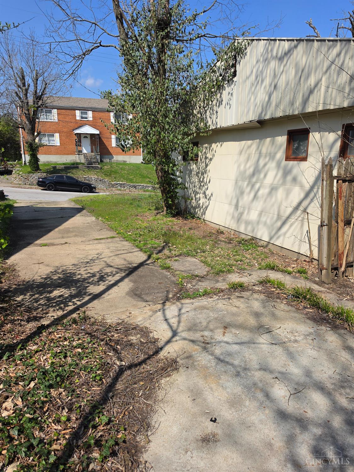 Homes for sale in Cincinnati, OH | 3321 Glenway Ave, Cincinnati, OH 45205 | MLS# 1873415