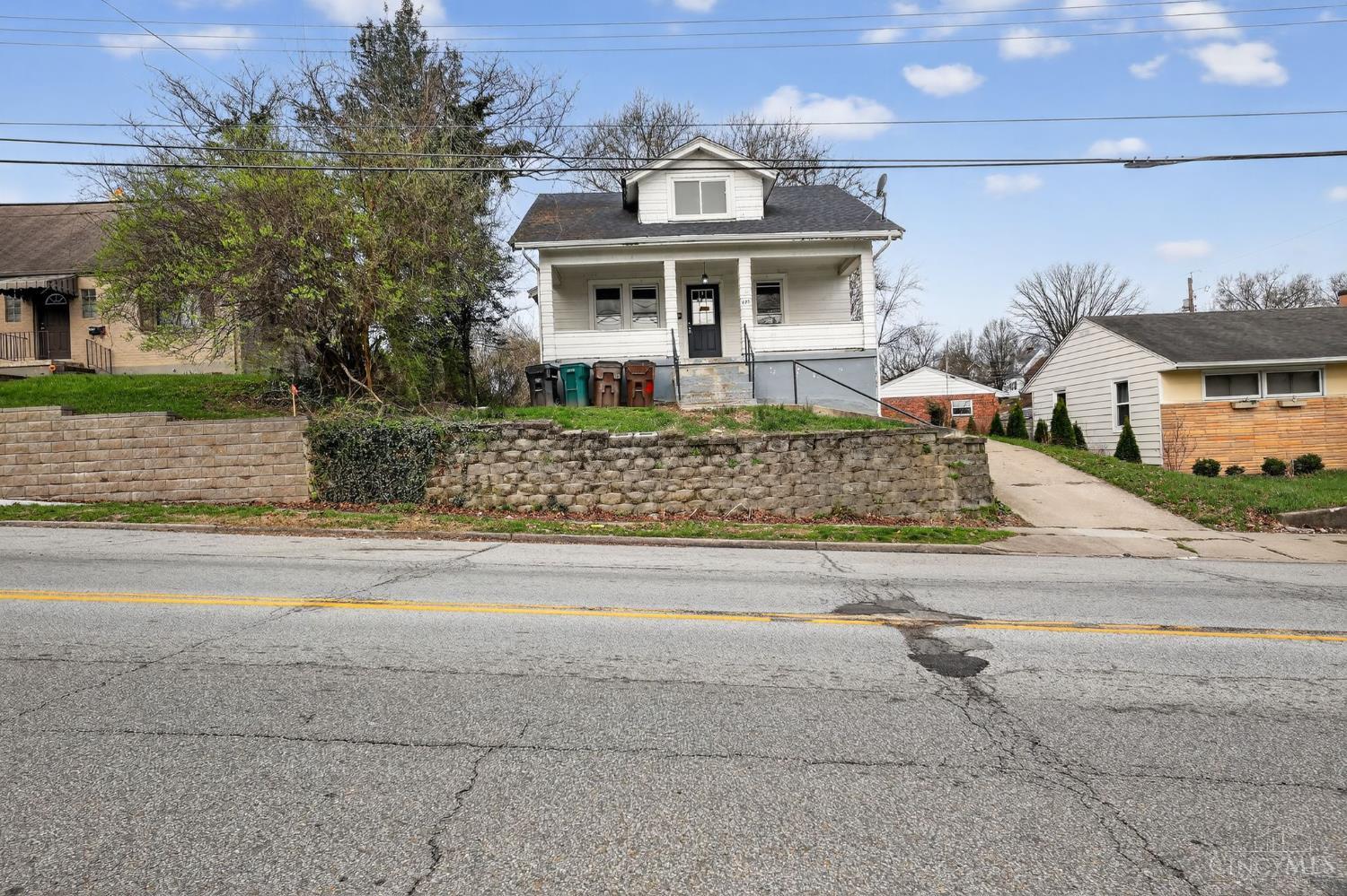 1st image of 493 Pedretti Ave, Delhi Twp, OH 45238 | MLS# 1873429