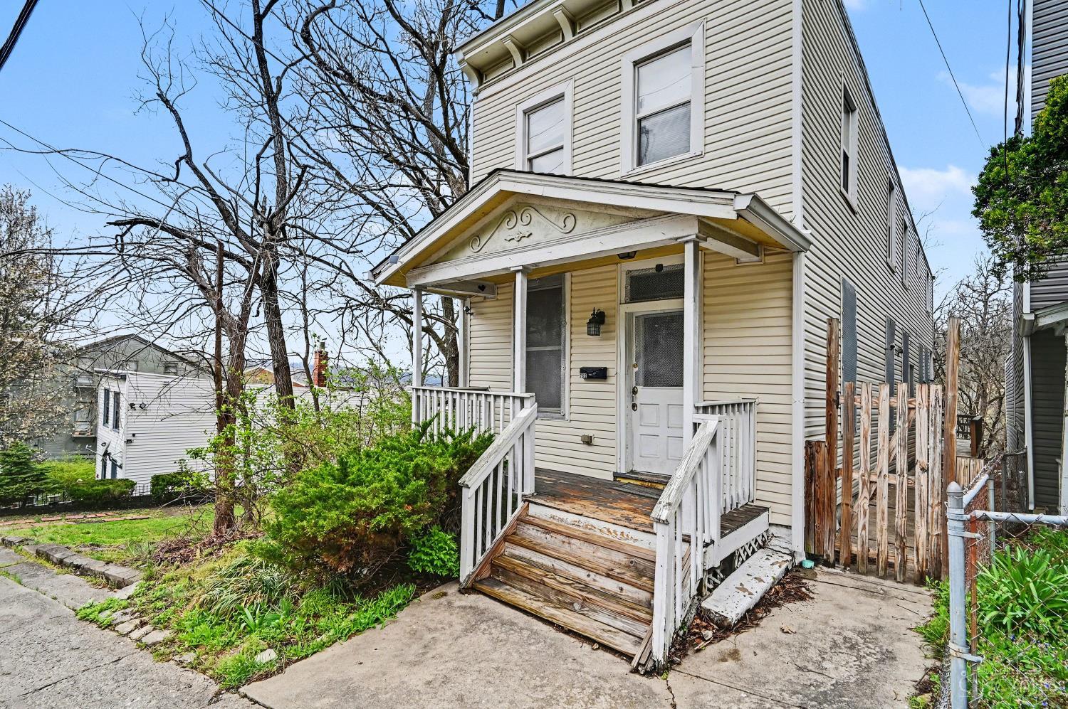 760 Straight Street, Cincinnati, OH, 45214