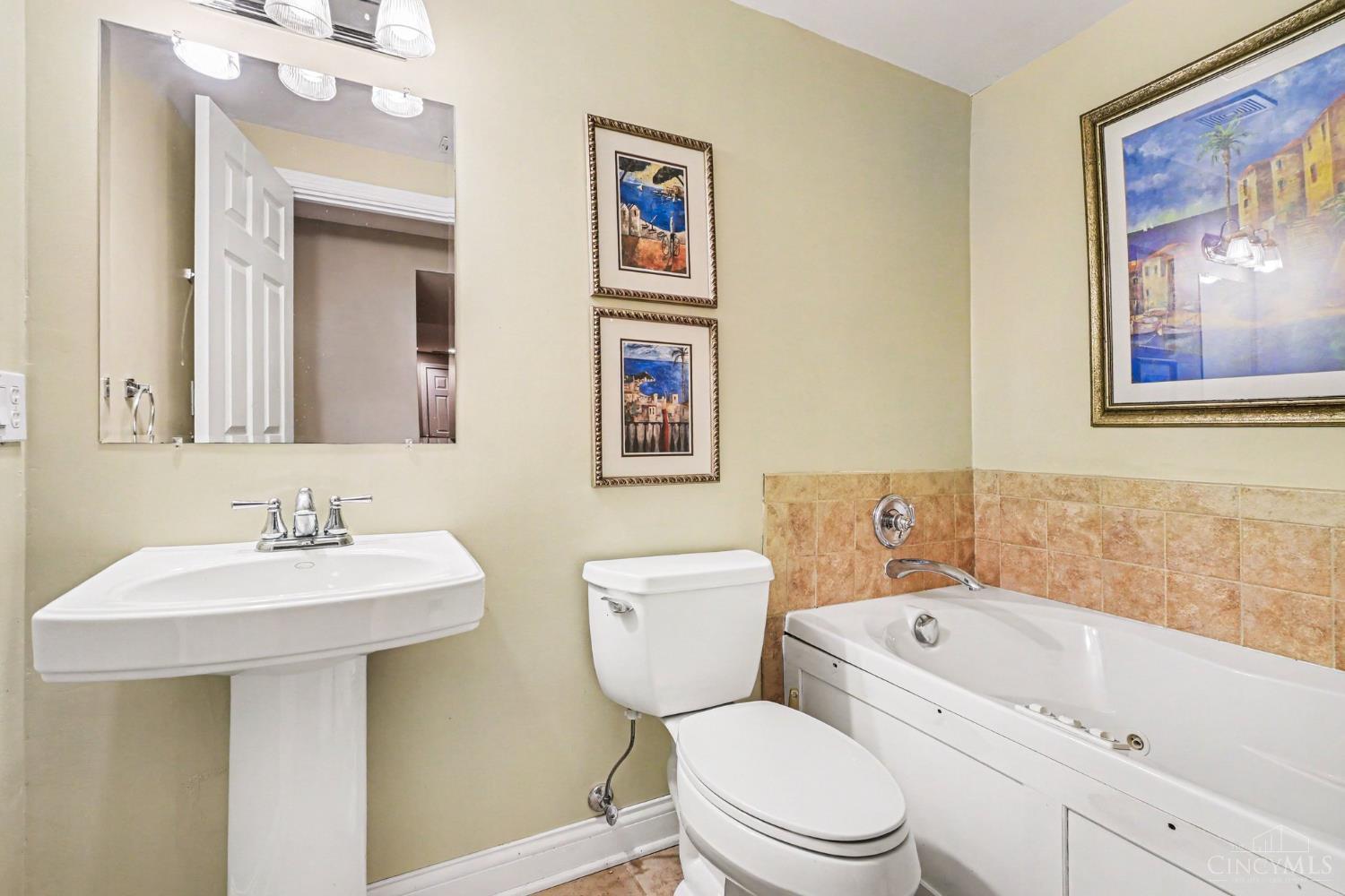 1426 Miami Lake Drive, Miami Twp, OH, 45140