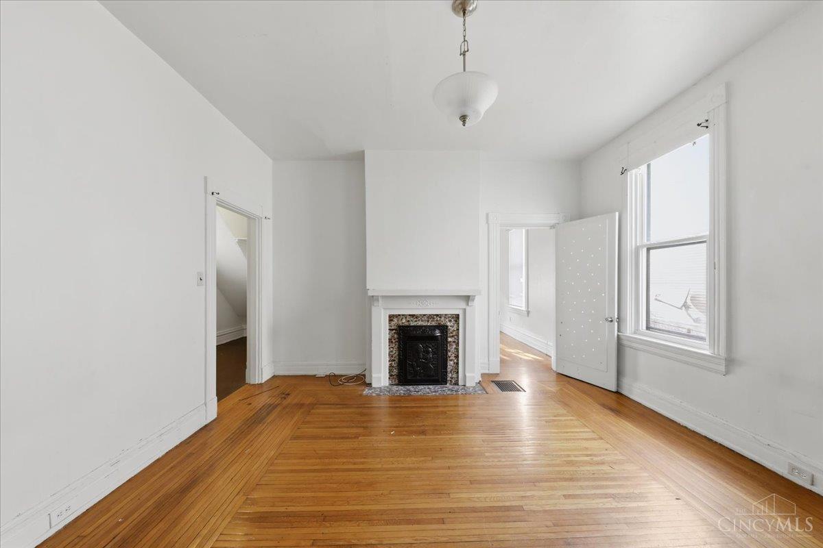 1044 Rosemont Avenue, Cincinnati, OH, 45205 — photo 30