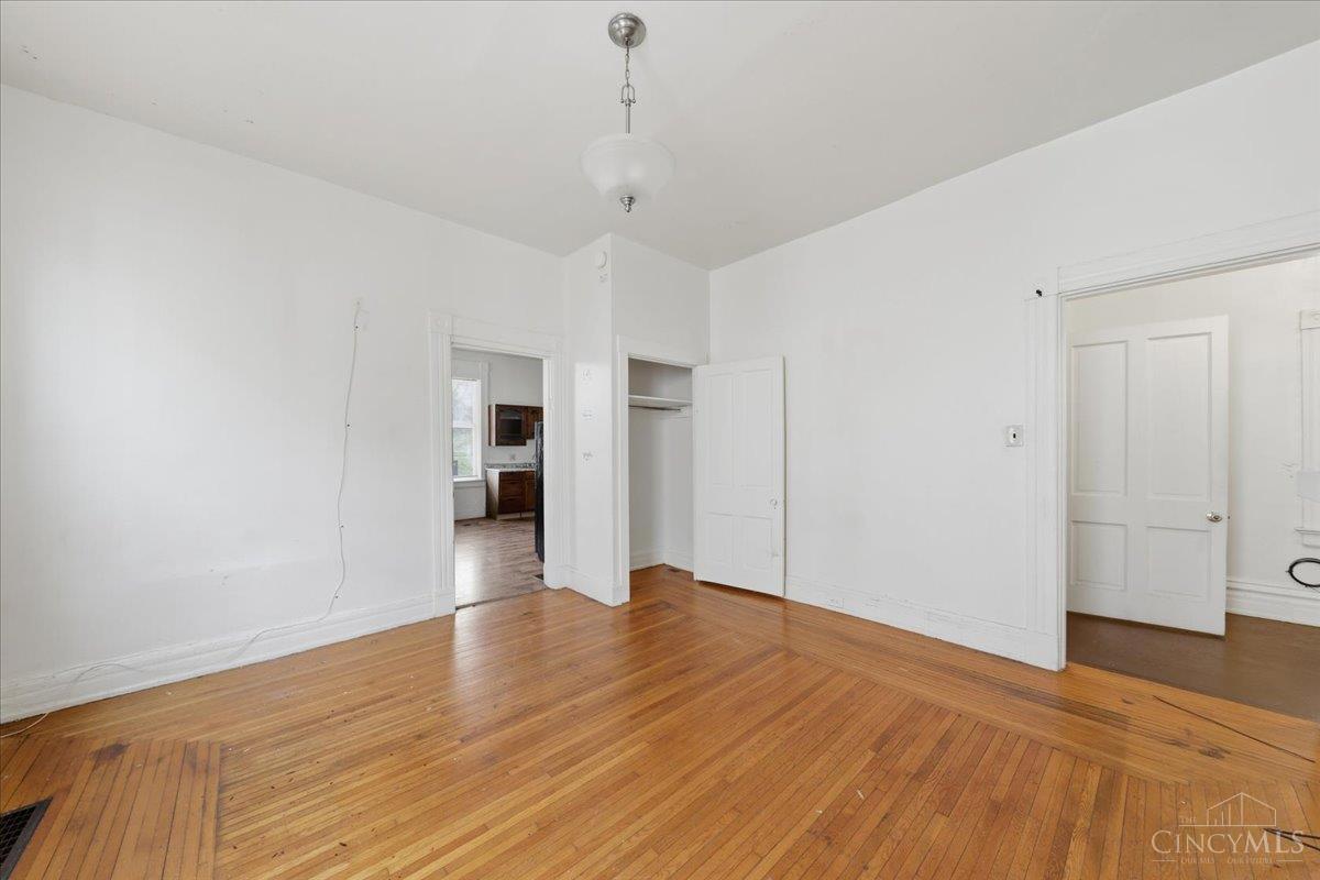 1044 Rosemont Avenue, Cincinnati, OH, 45205 — photo 33