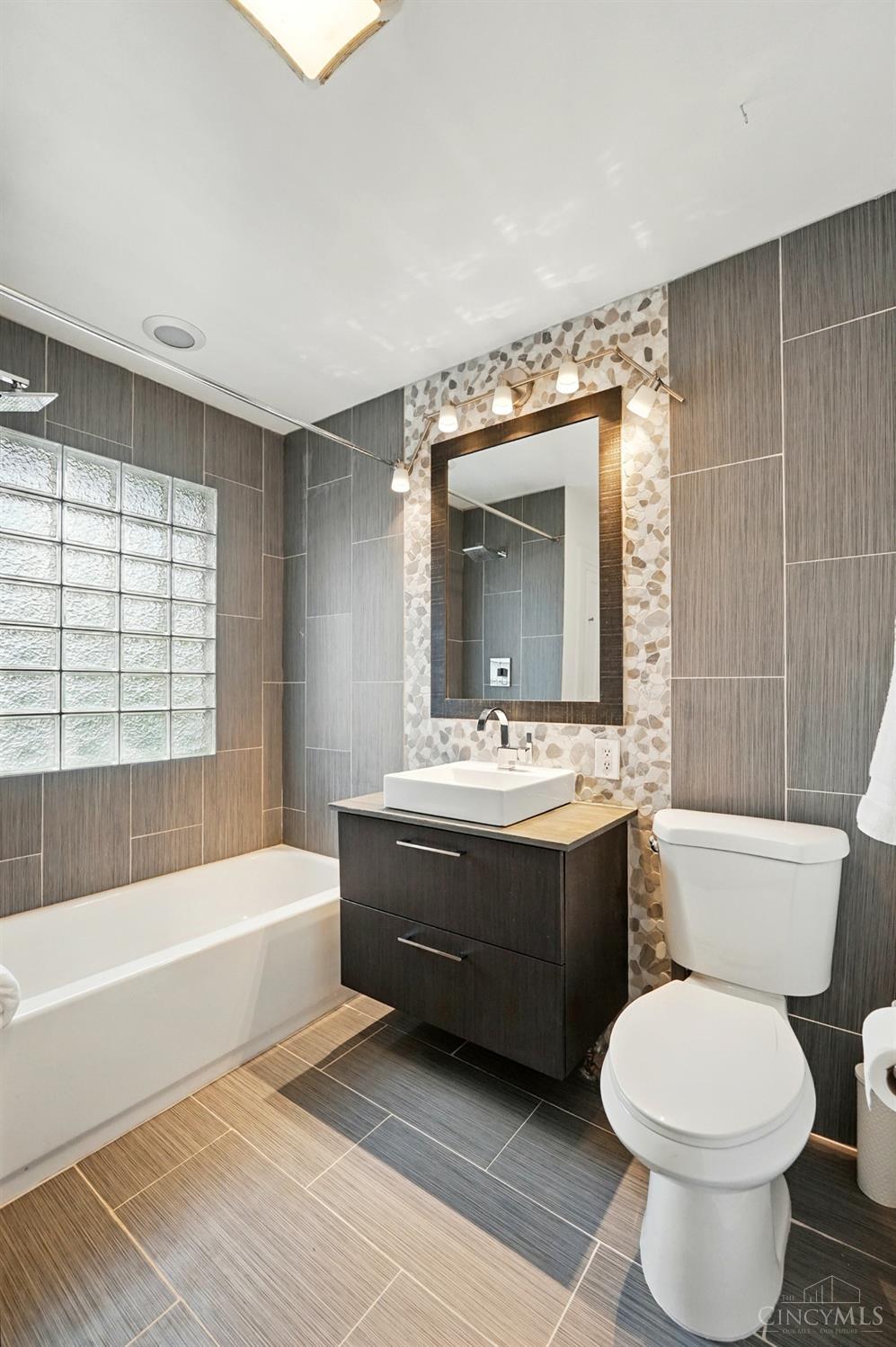 130 Mary Lane, Cincinnati, OH, 45217 — photo 32