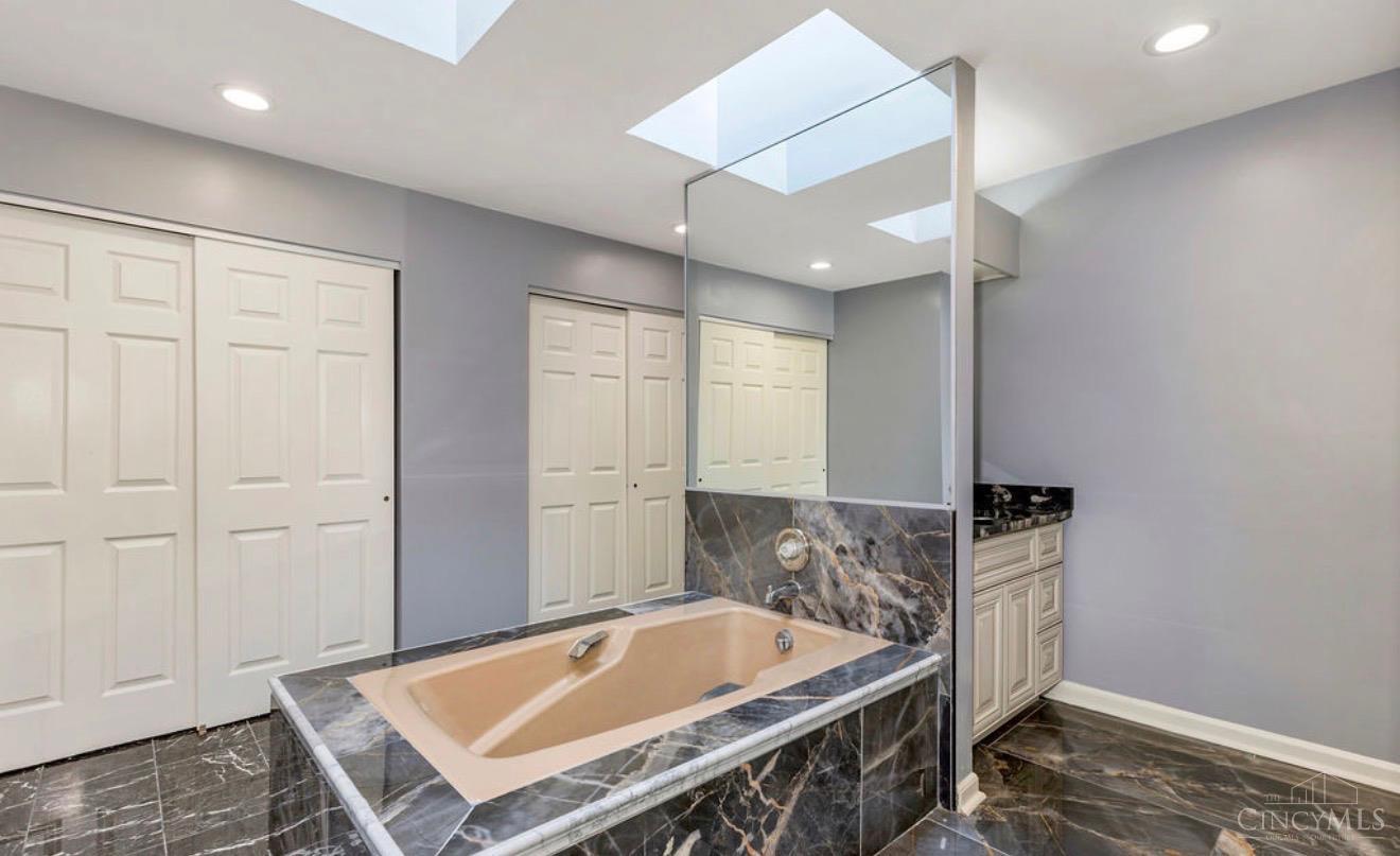 4 Old Duxbury Court, Fairfield, OH, 45014 — photo 17