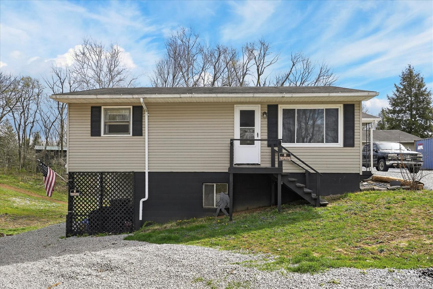 6910 Brad Road, Paint Twp, OH, 45133