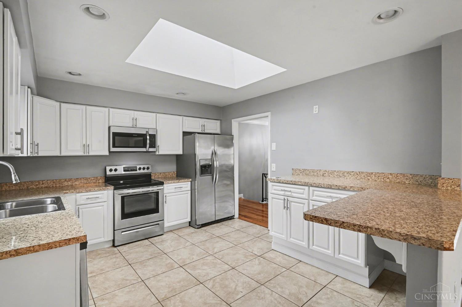 2026 Bellglade Terrace, Green Twp, OH, 45238 — photo 7