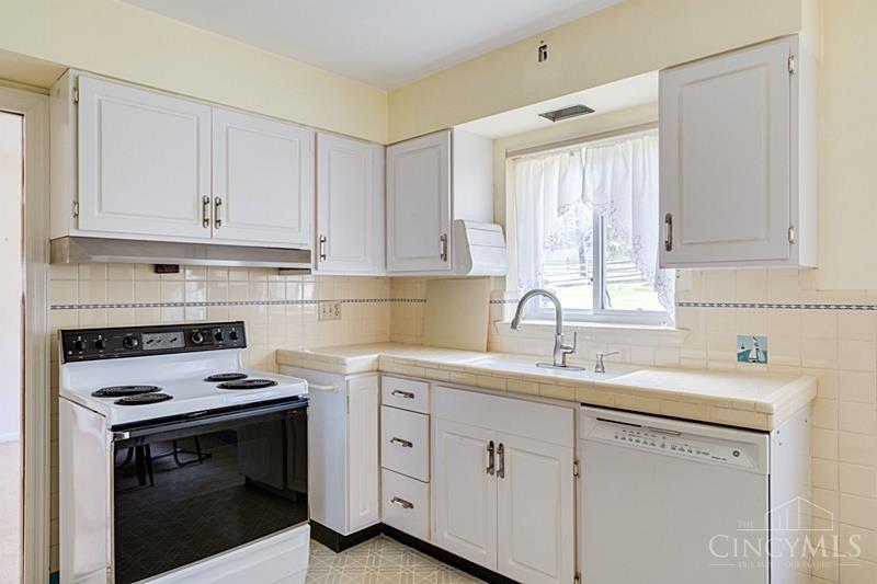 6955 Carroll Avenue, Sycamore Twp, OH, 45236 — photo 12