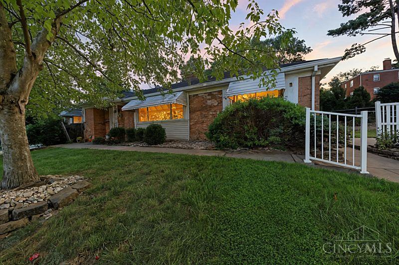 6955 Carroll Avenue, Sycamore Twp, OH, 45236 — photo 2
