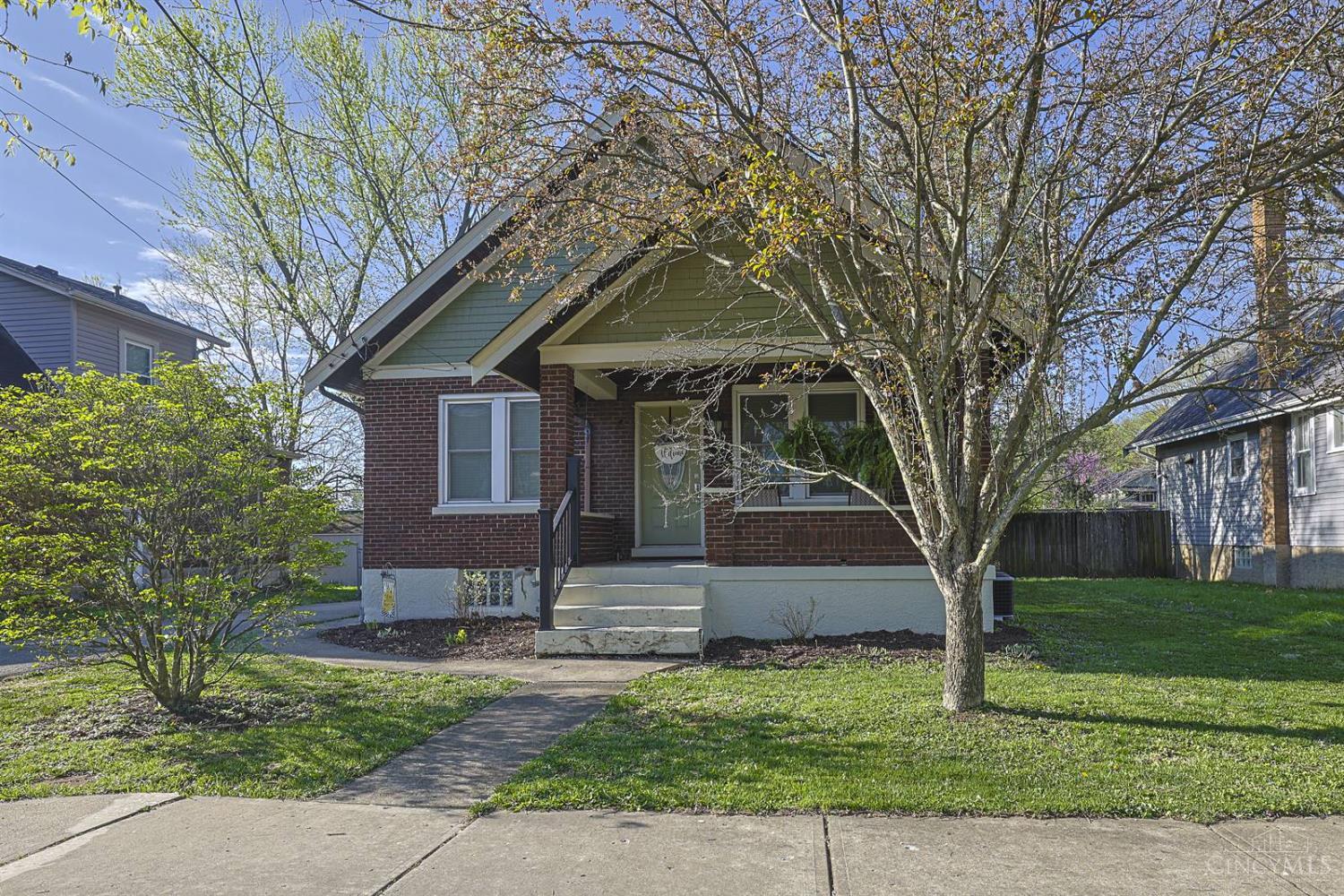 Homes for sale in Wyoming, OH | 15 Bonham Rd, Wyoming, OH 45215 | MLS# 1874128
