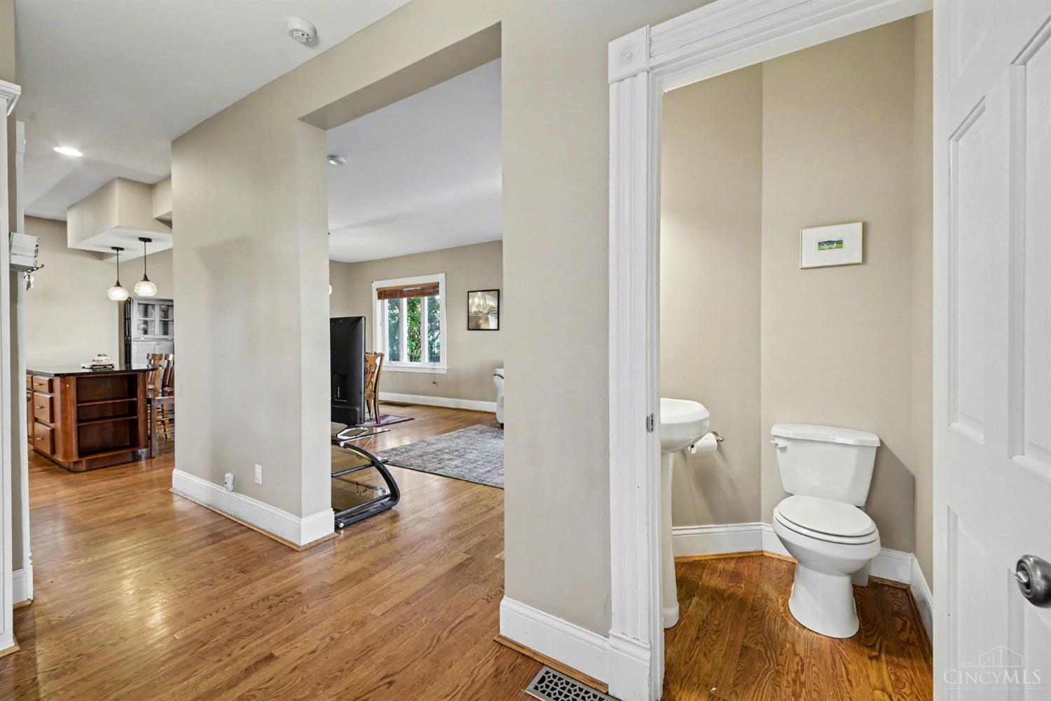 4210 Thirty Third Avenue