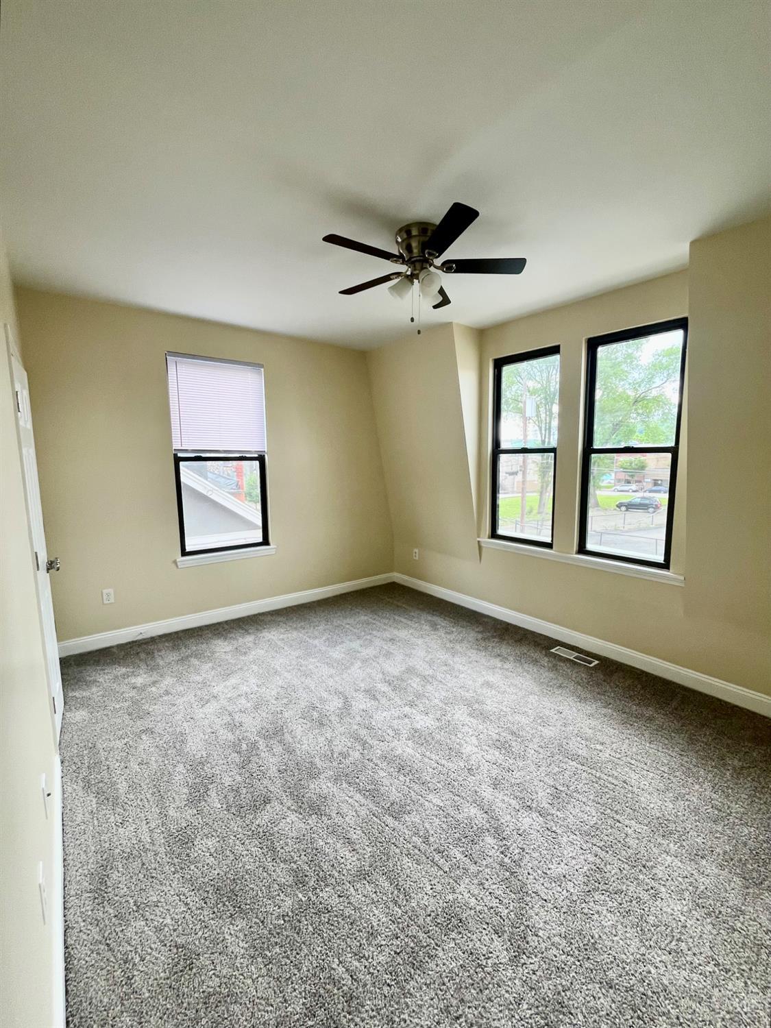 2962 Henshaw Avenue, Cincinnati, OH, 45225 — photo 12