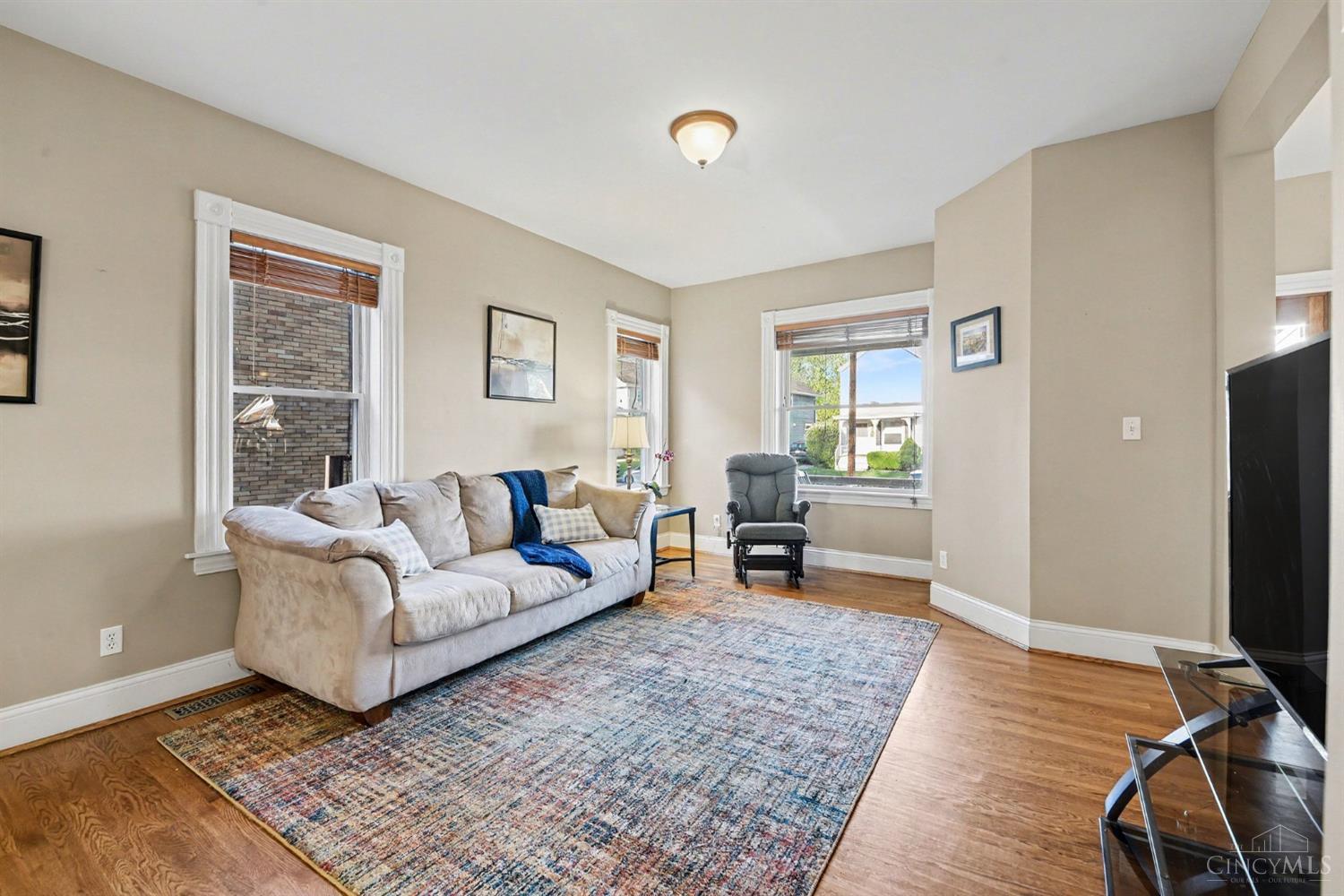 4210 Thirty Third Avenue