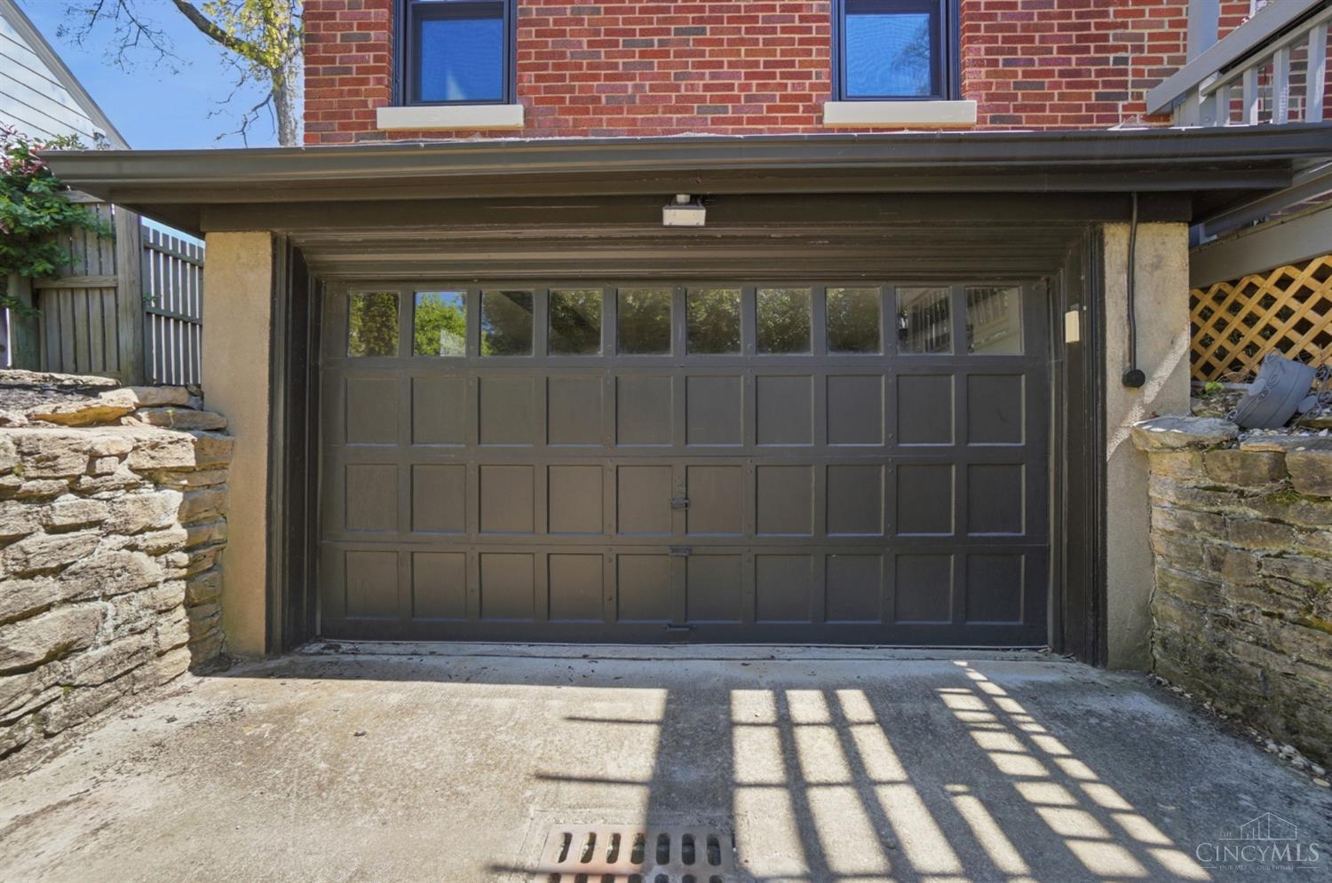 1123 Salisbury Drive